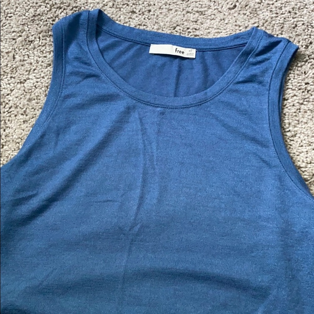 Aritzia Wilfred free tank
